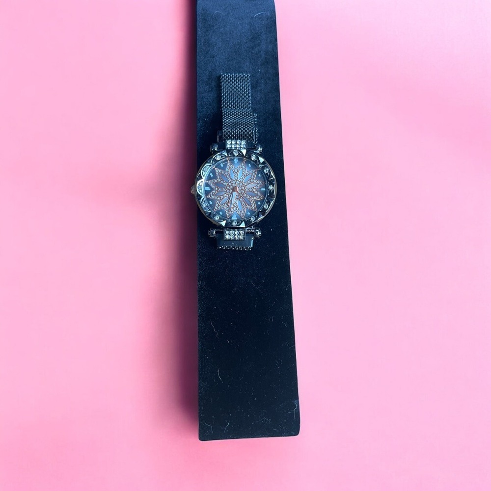 Crystal Flower Mesh Bracelet Watch With Magnet Closure Needs A Battery